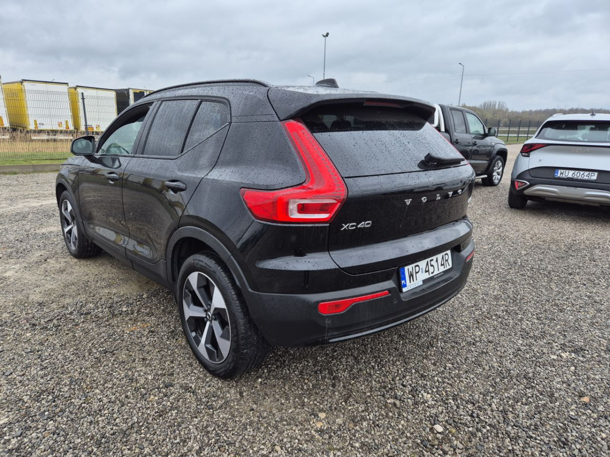 VOLVO XC40 SUV - Джип: снимка 4 VOLVO XC40 SUV - Джип: снимка 4
