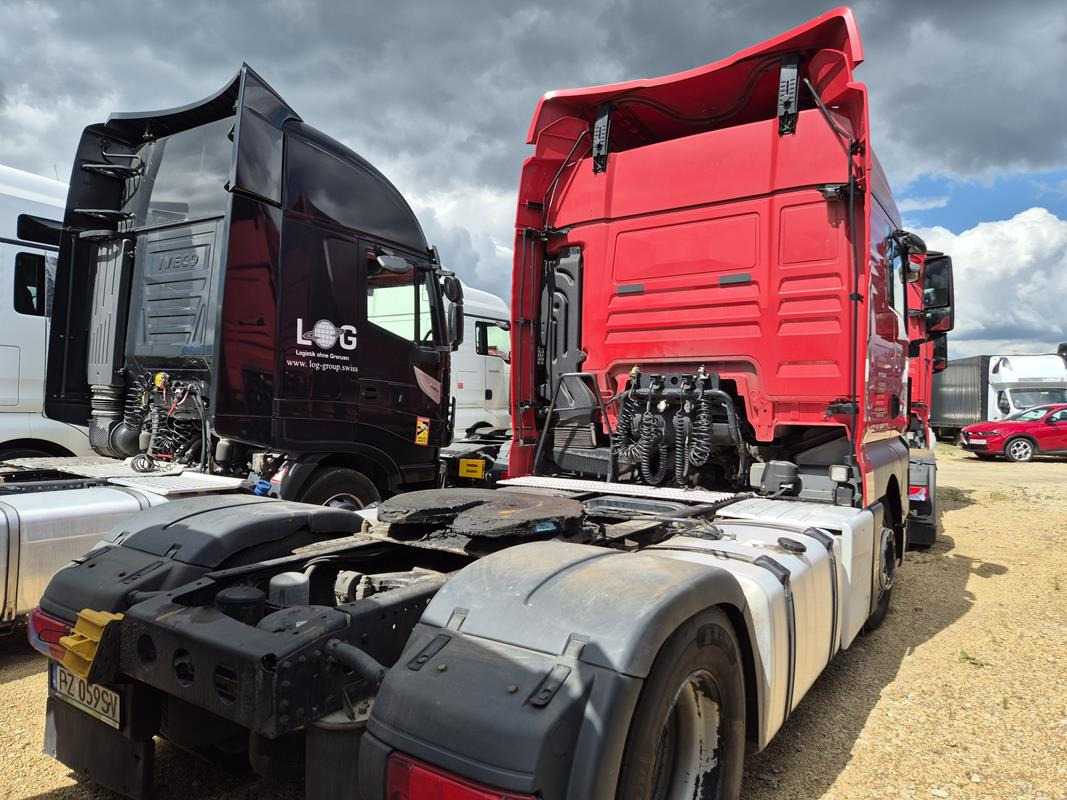 MAN TGX 18.460 4X2 BLS CIĄGNIK SIODŁOWY - Влекач: снимка 4 MAN TGX 18.460 4X2 BLS CIĄGNIK SIODŁOWY - Влекач: снимка 4