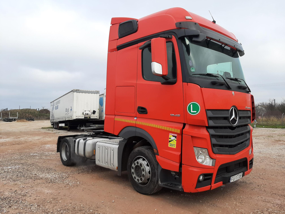 MERCEDES BENZ ACTROS CIĄGNIK SIODŁOWY - Влекач: снимка 2 MERCEDES BENZ ACTROS CIĄGNIK SIODŁOWY - Влекач: снимка 2