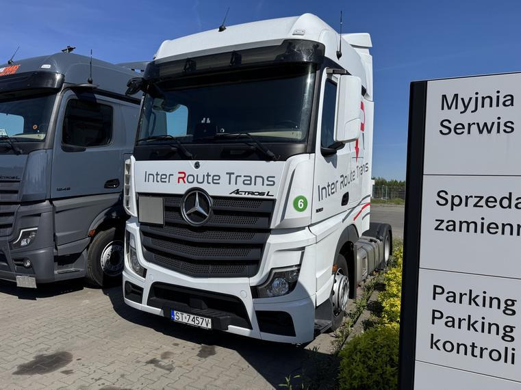 MERCEDES BENZ ACTROS CIĄGNIK SIODŁOWY - Влекач: снимка 2 MERCEDES BENZ ACTROS CIĄGNIK SIODŁOWY - Влекач: снимка 2