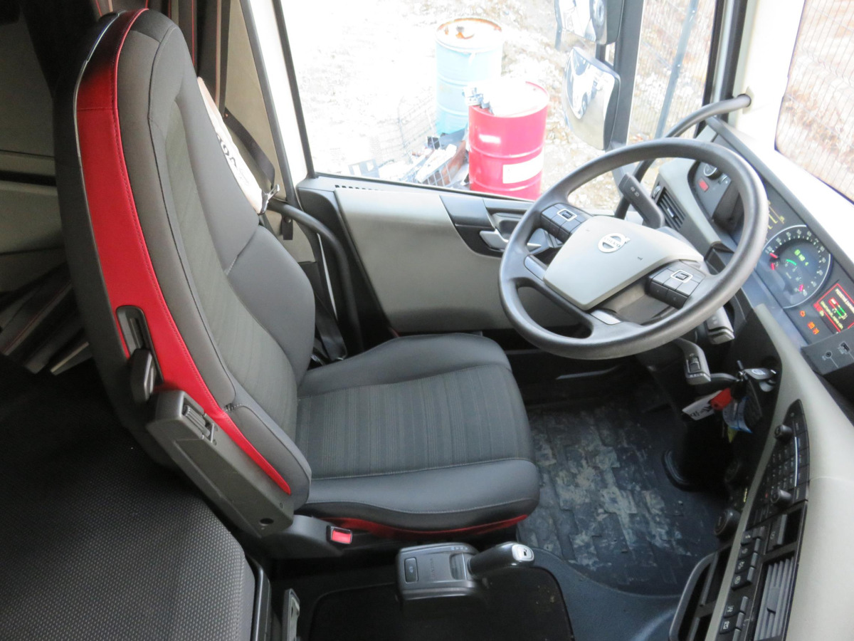 VOLVO FH 460 CIĄGNIK SIODŁOWY - Влекач: снимка 5 VOLVO FH 460 CIĄGNIK SIODŁOWY - Влекач: снимка 5