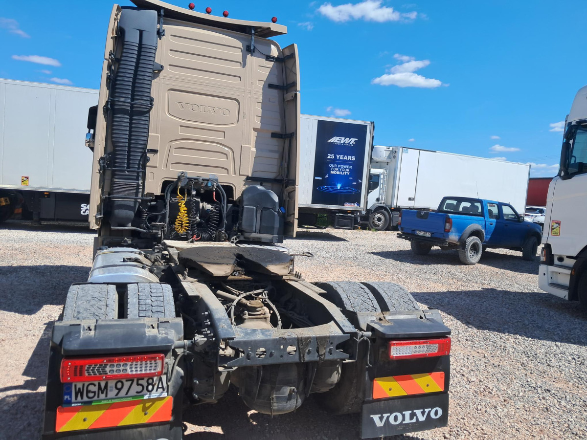 VOLVO FH CIĄGNIK SIODŁOWY - Влекач: снимка 4 VOLVO FH CIĄGNIK SIODŁOWY - Влекач: снимка 4