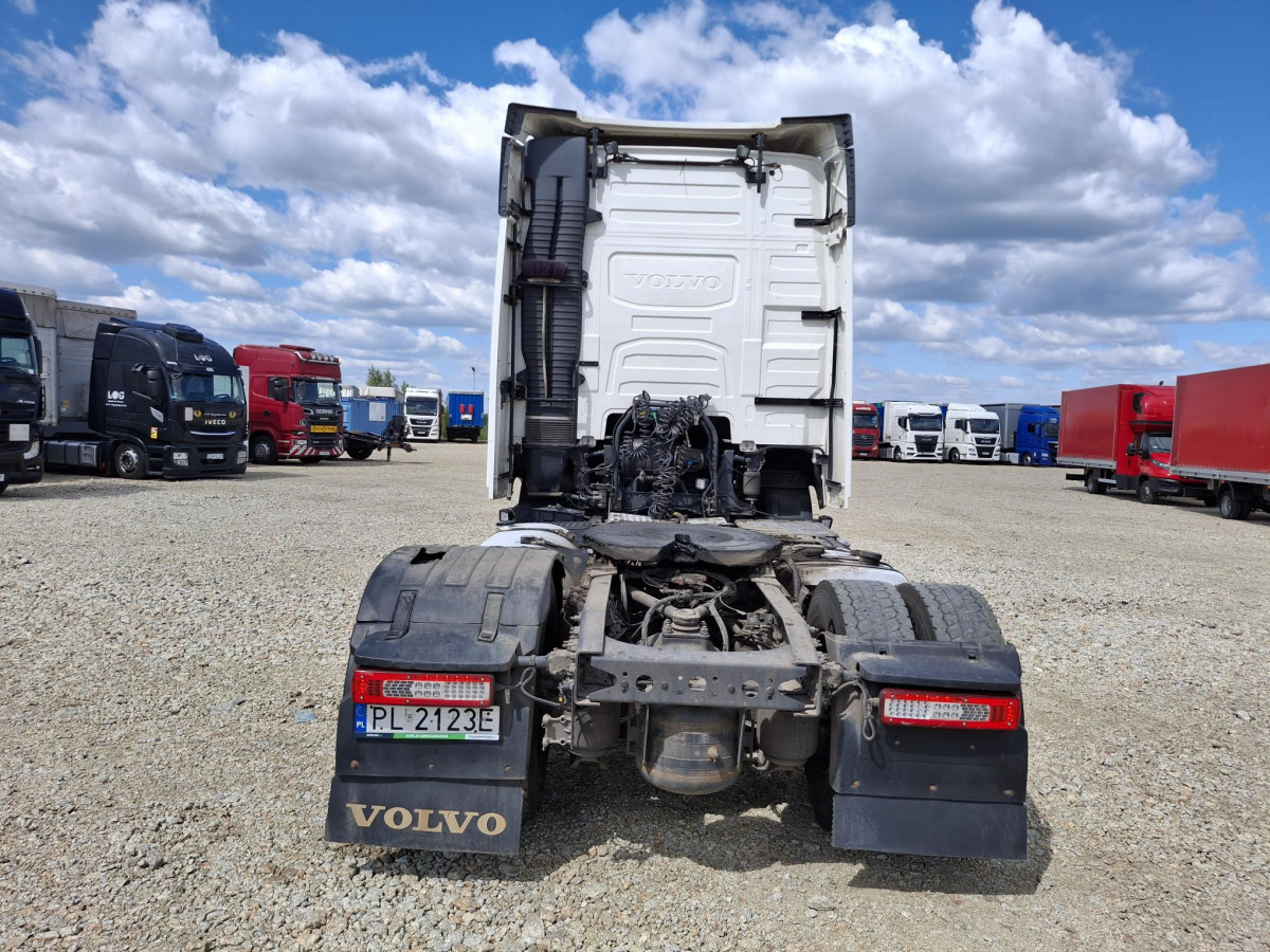 VOLVO FH CIĄGNIK SIODŁOWY - Влекач: снимка 4 VOLVO FH CIĄGNIK SIODŁOWY - Влекач: снимка 4