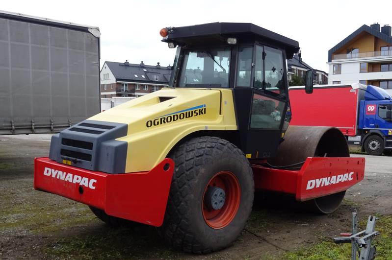 Walec DYNAPAC CA 302D 2011 - 3393 mth - CE - 15,9t - Валяк: снимка 4 Walec DYNAPAC CA 302D 2011 - 3393 mth - CE - 15,9t - Валяк: снимка 4