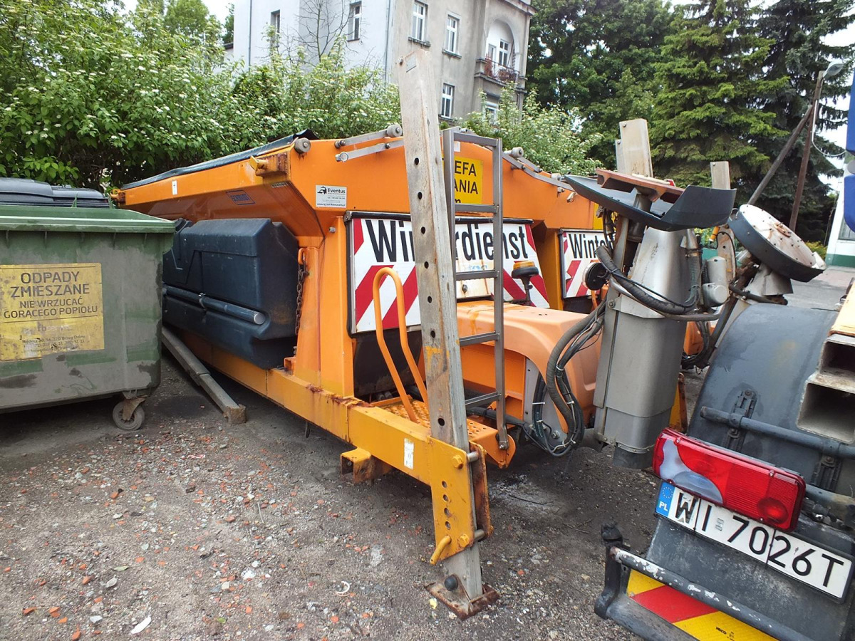 Машина за разпръскване на сол/ Пясък за Строителна техника Zabudowa piaskarki – SCHMIDT STRATOS S50-36 – 2003 – 5m³ – hydropompa: снимка 1
