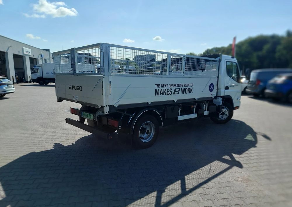 FUSO eCanter 4C15 Wywrotka Selektywna zbiórka - Самосвал камион, Eлектрически камион: снимка 3 FUSO eCanter 4C15 Wywrotka Selektywna zbiórka - Самосвал камион, Eлектрически камион: снимка 3