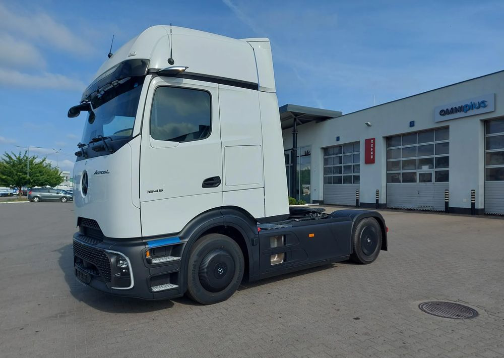 Mercedes-Benz Actros 1845 LS - Влекач: снимка 1 Mercedes-Benz Actros 1845 LS - Влекач: снимка 1