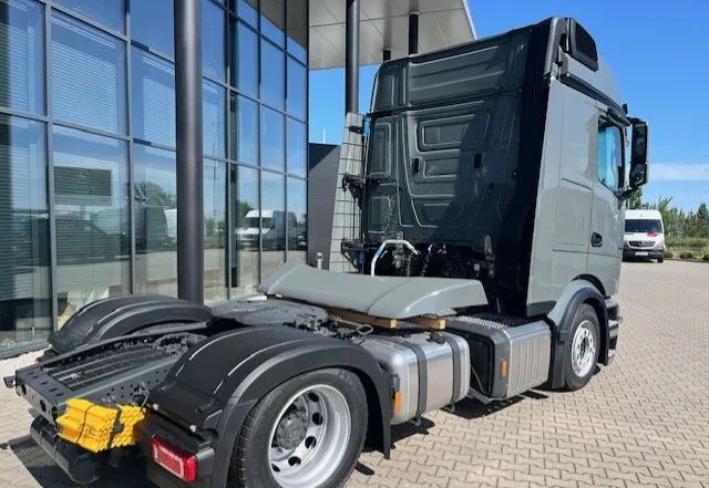 Mercedes-Benz Actros 1848 LSnRL ProCabin Mega - Влекач: снимка 4 Mercedes-Benz Actros 1848 LSnRL ProCabin Mega - Влекач: снимка 4