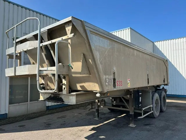 Benalu 2 Axle Alu Tipper , Spring Suspension , Drum Brakes - Самосвал полуремарке: снимка 1 Benalu 2 Axle Alu Tipper , Spring Suspension , Drum Brakes - Самосвал полуремарке: снимка 1