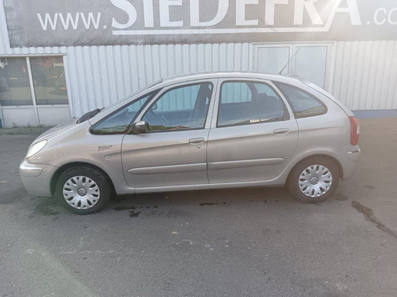 Citroën Xsara Picasso 1.8i - 16V , Airco - Лек автомобил: снимка 2 Citroën Xsara Picasso 1.8i - 16V , Airco - Лек автомобил: снимка 2