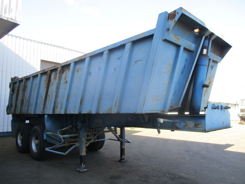 Fruehauf 2 Axle , Steel Tipper , Drum brakes, Spring suspension - Самосвал полуремарке: снимка 4 Fruehauf 2 Axle , Steel Tipper , Drum brakes, Spring suspension - Самосвал полуремарке: снимка 4