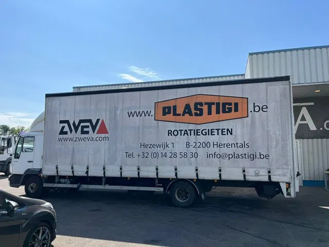 MAN LE 12 - 220C - Камион с брезент: снимка 2 MAN LE 12 - 220C - Камион с брезент: снимка 2