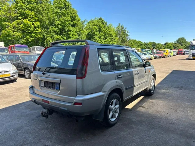 Nissan X-Trail 2.2 DCi , 4x4 , Airco , Export - Джип: снимка 3 Nissan X-Trail 2.2 DCi , 4x4 , Airco , Export - Джип: снимка 3