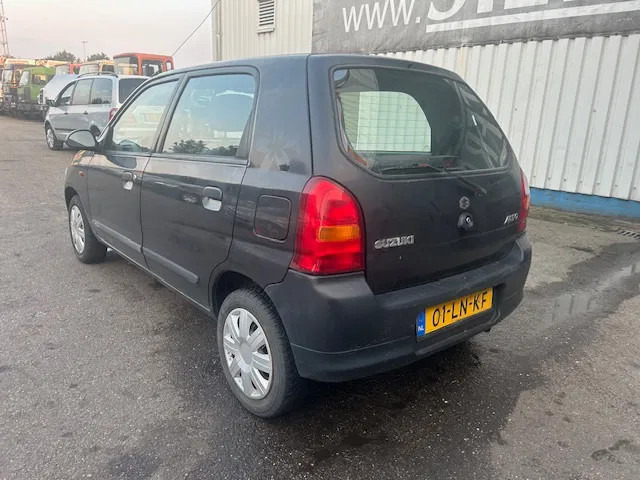 Хечбек Suzuki Alto 1.0 - 16V , 5 drs. , Handel / export: снимка 6
