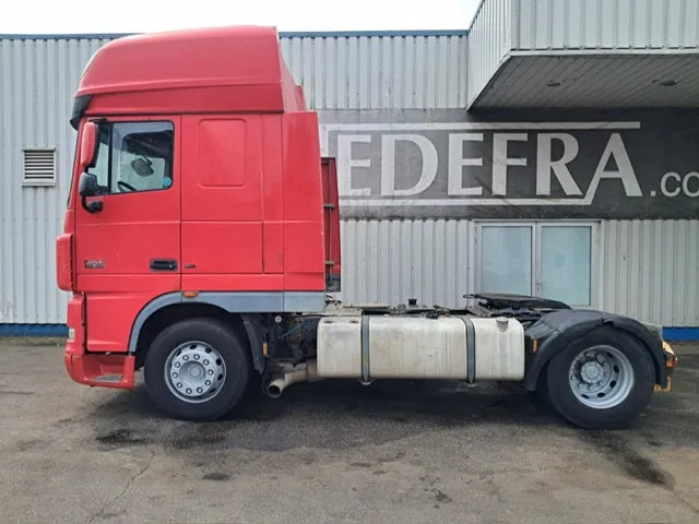 DAF XF 105 460 , Manual Gearbox , PTO , Tipper Hydraulics , Airco , Superspace Cab - Влекач: снимка 2 DAF XF 105 460 , Manual Gearbox , PTO , Tipper Hydraulics , Airco , Superspace Cab - Влекач: снимка 2