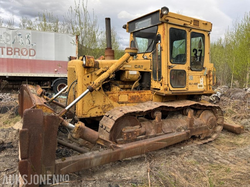 1979 Cat D6D bulldoser - Строително оборудване: снимка 1 1979 Cat D6D bulldoser - Строително оборудване: снимка 1