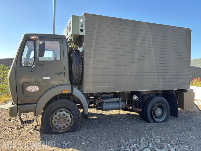 1980 Mercedes-Benz 1217 4X4 Allrad-Kipper Fahrgestell (AK/32) - Камион фургон: снимка 1 1980 Mercedes-Benz 1217 4X4 Allrad-Kipper Fahrgestell (AK/32) - Камион фургон: снимка 1