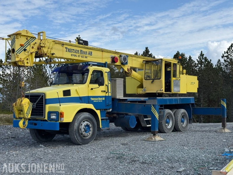 1980 Volvo N10 mobilkran med Bjørnkranar kran - Камион с кран: снимка 1 1980 Volvo N10 mobilkran med Bjørnkranar kran - Камион с кран: снимка 1