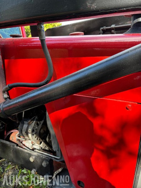 1981 Massey Ferguson 265 MVA FRI Igland pallegaffel SKUFFE Hydraulisk toppstag - Трактор: снимка 5 1981 Massey Ferguson 265 MVA FRI Igland pallegaffel SKUFFE Hydraulisk toppstag - Трактор: снимка 5