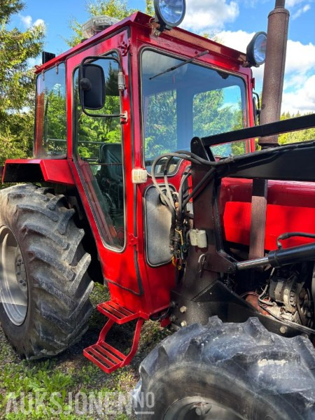 1981 Massey Ferguson 265 MVA FRI Igland pallegaffel SKUFFE Hydraulisk toppstag - Трактор: снимка 3 1981 Massey Ferguson 265 MVA FRI Igland pallegaffel SKUFFE Hydraulisk toppstag - Трактор: снимка 3