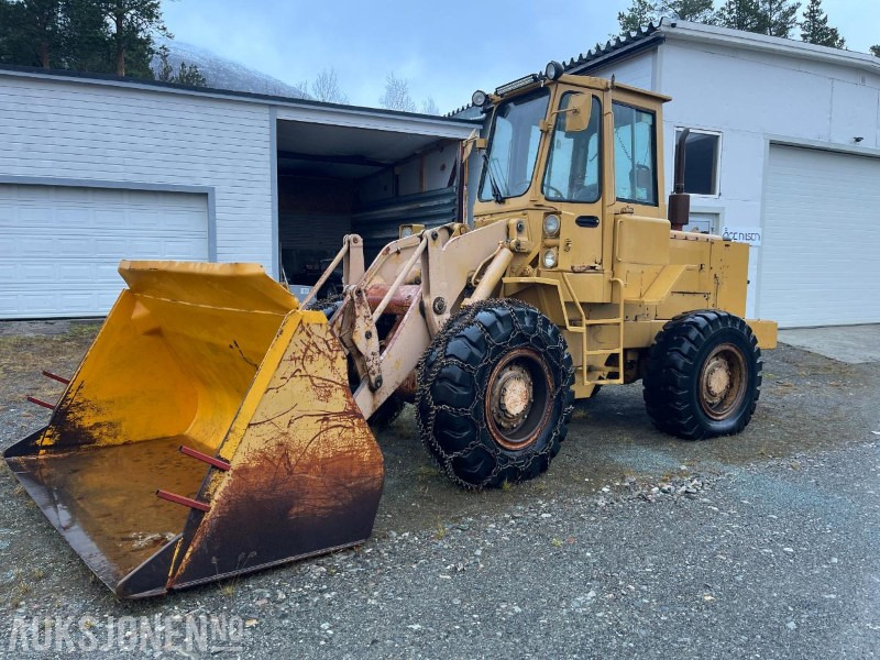 1984 Cat 930 Hjullaster selges som reparasjons objekt - Колесен товарач: снимка 1 1984 Cat 930 Hjullaster selges som reparasjons objekt - Колесен товарач: снимка 1