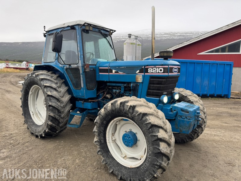 1985 Ford 8210 FWD traktor - Трактор: снимка 4 1985 Ford 8210 FWD traktor - Трактор: снимка 4