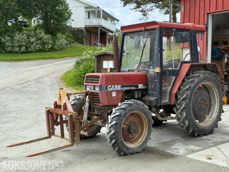 1987 CASE IH 633 traktor med skogkjettinger - Трактор: снимка 1 1987 CASE IH 633 traktor med skogkjettinger - Трактор: снимка 1