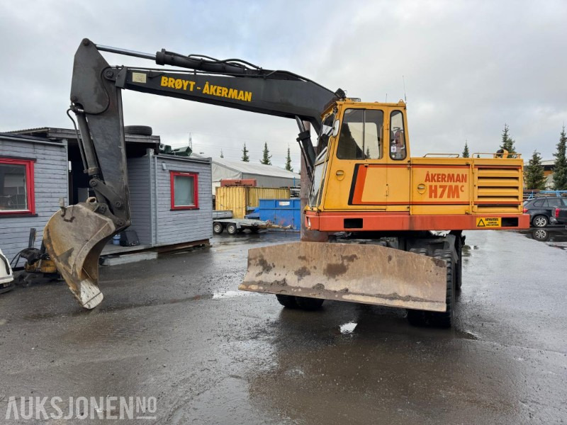 1988 Åkerman H7Mc hjulgraver med skuffe - Багер: снимка 1 1988 Åkerman H7Mc hjulgraver med skuffe - Багер: снимка 1