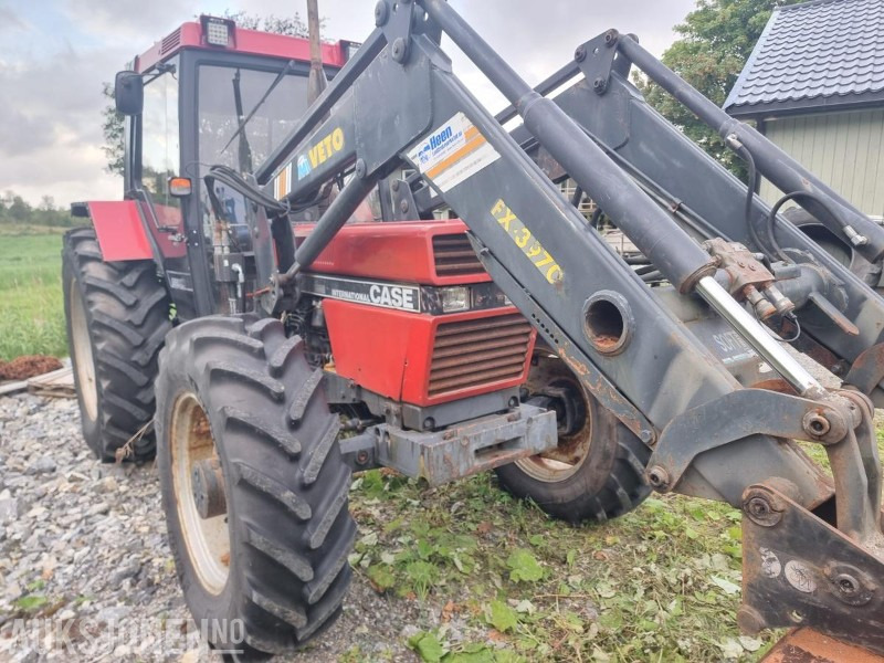 1990 CASE IH 956XL TRAKTOR snøfres 2 skuffer triangelfeste MVA FRI - Трактор: снимка 3 1990 CASE IH 956XL TRAKTOR snøfres 2 skuffer triangelfeste MVA FRI - Трактор: снимка 3