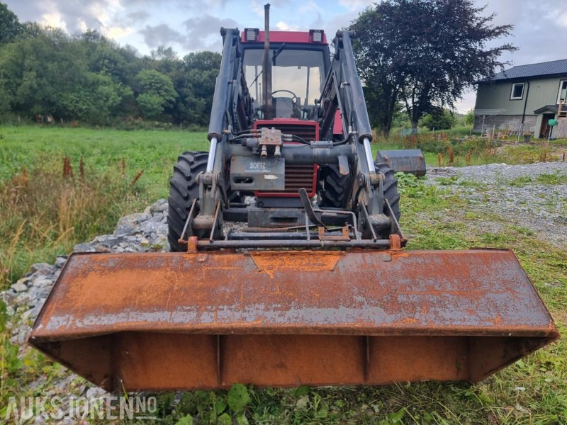 1990 CASE IH 956XL TRAKTOR snøfres 2 skuffer triangelfeste MVA FRI - Трактор: снимка 2 1990 CASE IH 956XL TRAKTOR snøfres 2 skuffer triangelfeste MVA FRI - Трактор: снимка 2