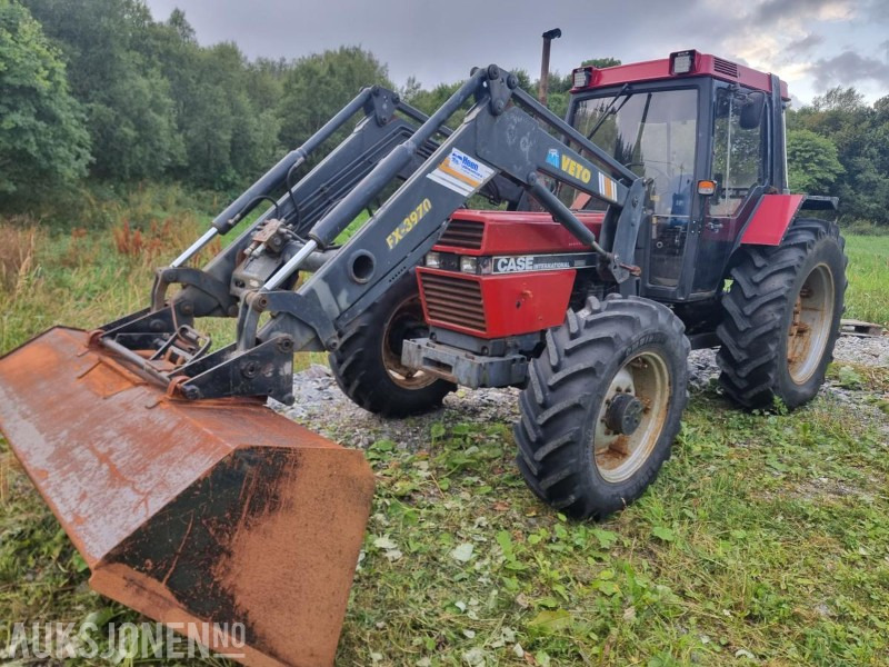 1990 CASE IH 956XL TRAKTOR snøfres 2 skuffer triangelfeste MVA FRI - Трактор: снимка 1 1990 CASE IH 956XL TRAKTOR snøfres 2 skuffer triangelfeste MVA FRI - Трактор: снимка 1