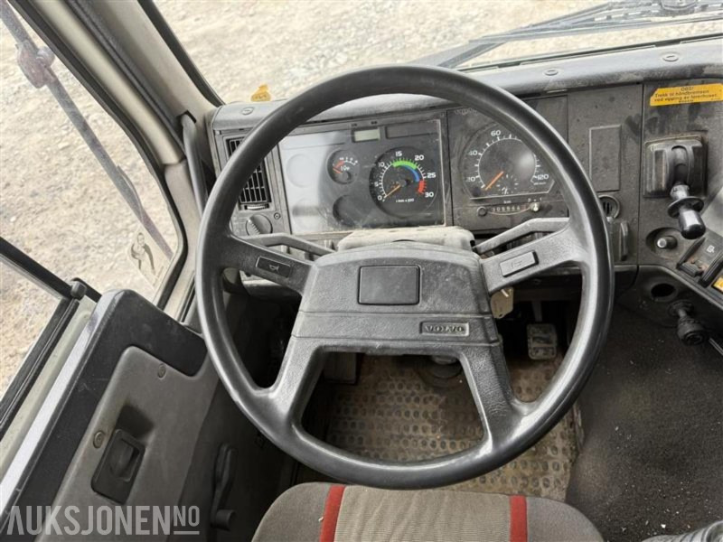 1991 Volvo fl7 tankbil - Камион цистерна: снимка 5 1991 Volvo fl7 tankbil - Камион цистерна: снимка 5