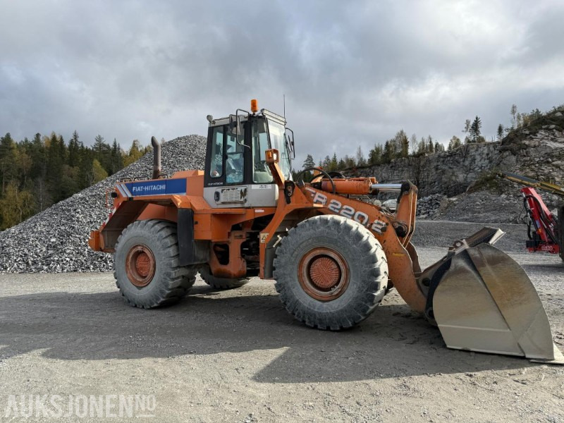 1995 Fiat-Hitachi FR 220.2 - Колесен товарач: снимка 4 1995 Fiat-Hitachi FR 220.2 - Колесен товарач: снимка 4