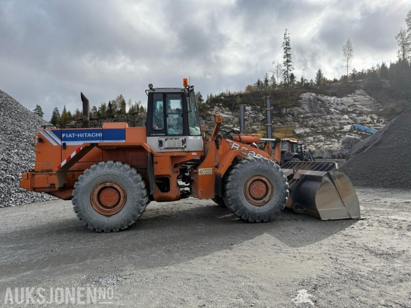 1995 Fiat-Hitachi FR 220.2 - Колесен товарач: снимка 5 1995 Fiat-Hitachi FR 220.2 - Колесен товарач: снимка 5