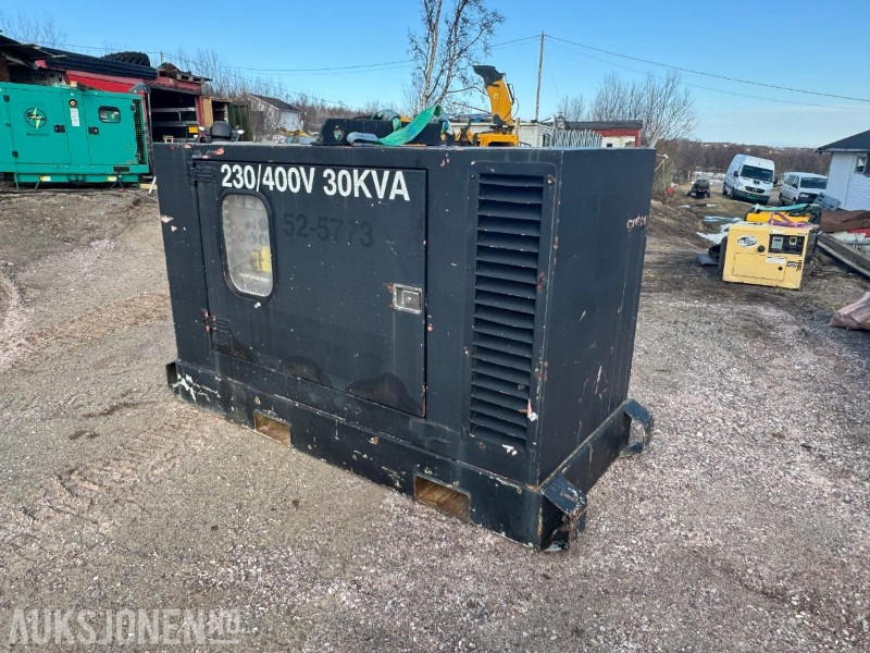 1995 Stamford aggregat 40kvA 230/400V - Строително оборудване: снимка 1 1995 Stamford aggregat 40kvA 230/400V - Строително оборудване: снимка 1