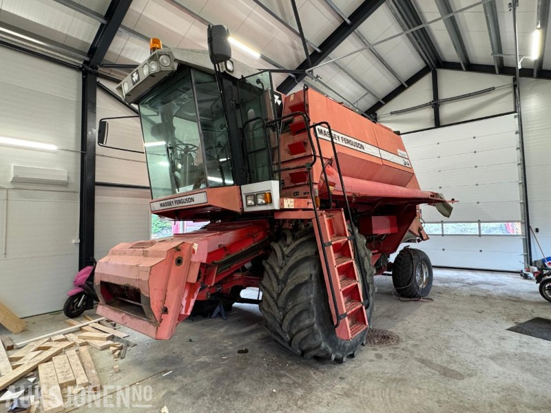 1996 Massey Ferguson MF 34 skurtresker - Зърнокомбайн: снимка 1 1996 Massey Ferguson MF 34 skurtresker - Зърнокомбайн: снимка 1