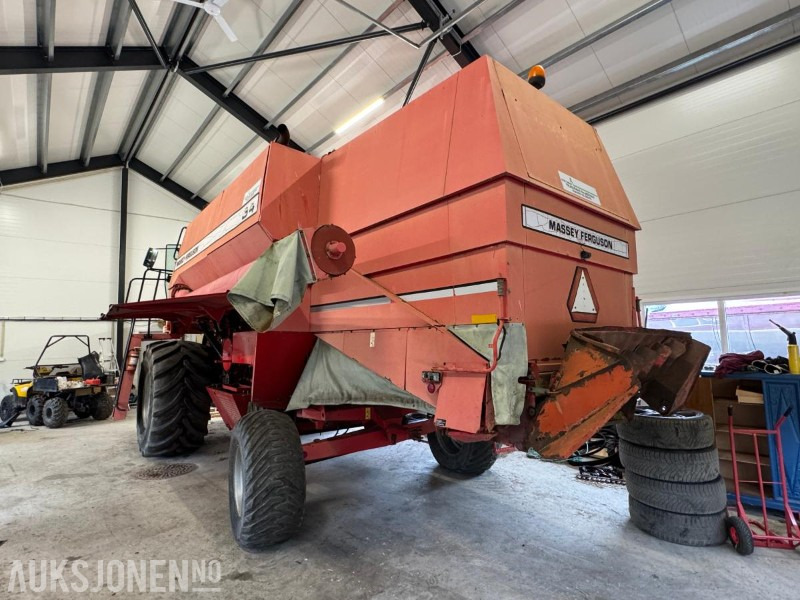 1996 Massey Ferguson MF 34 skurtresker - Зърнокомбайн: снимка 3 1996 Massey Ferguson MF 34 skurtresker - Зърнокомбайн: снимка 3
