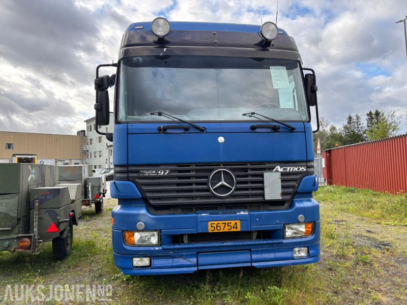 1998 Mercedes-Benz Actros 1831 L/48 skapbil - Камион фургон: снимка 2 1998 Mercedes-Benz Actros 1831 L/48 skapbil - Камион фургон: снимка 2