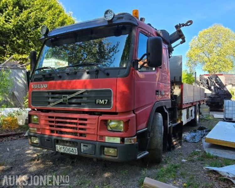 1999 Volvo FM7 42R 4X2 Reparasjonsobjekt Hiab 195-4 - Камион с кран: снимка 1 1999 Volvo FM7 42R 4X2 Reparasjonsobjekt Hiab 195-4 - Камион с кран: снимка 1