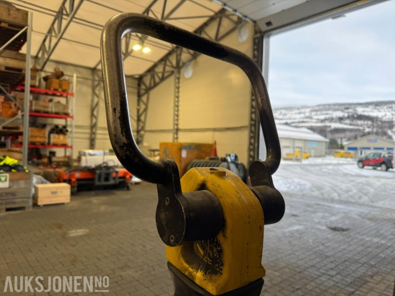 Валяк 2 stk Wacker Neuson DPU Vibroplate 490 kg: снимка 6