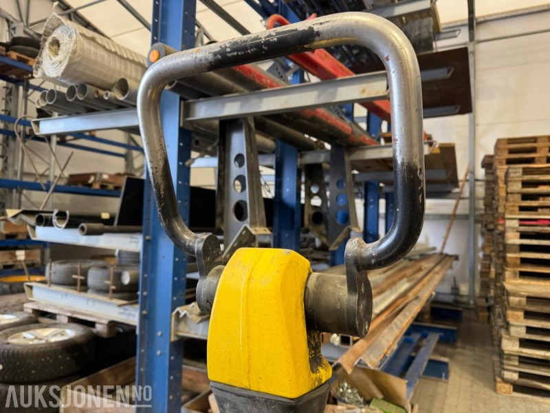 Валяк 2 stk Wacker Neuson DPU Vibroplate 490 kg: снимка 7