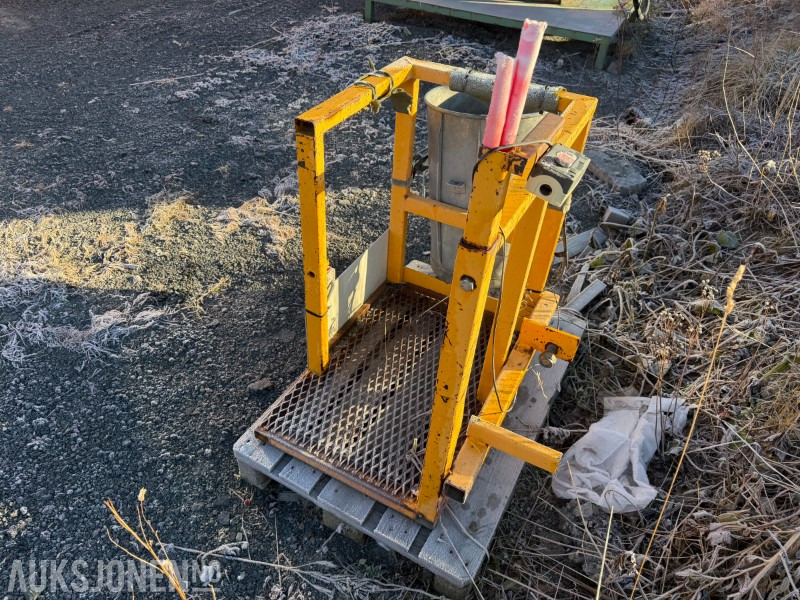 2000 Arbeidsvogn til pickup/liten lastebil - Строително оборудване: снимка 4 2000 Arbeidsvogn til pickup/liten lastebil - Строително оборудване: снимка 4