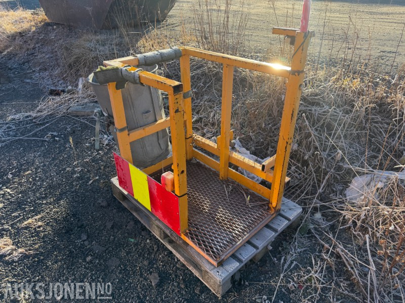 2000 Arbeidsvogn til pickup/liten lastebil - Строително оборудване: снимка 1 2000 Arbeidsvogn til pickup/liten lastebil - Строително оборудване: снимка 1