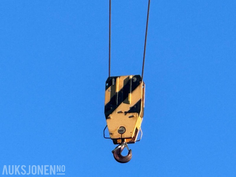 Кран 2000 Liebherr 280 EC-H 16 Litronic Tårnkran med undervogn på plater: снимка 13