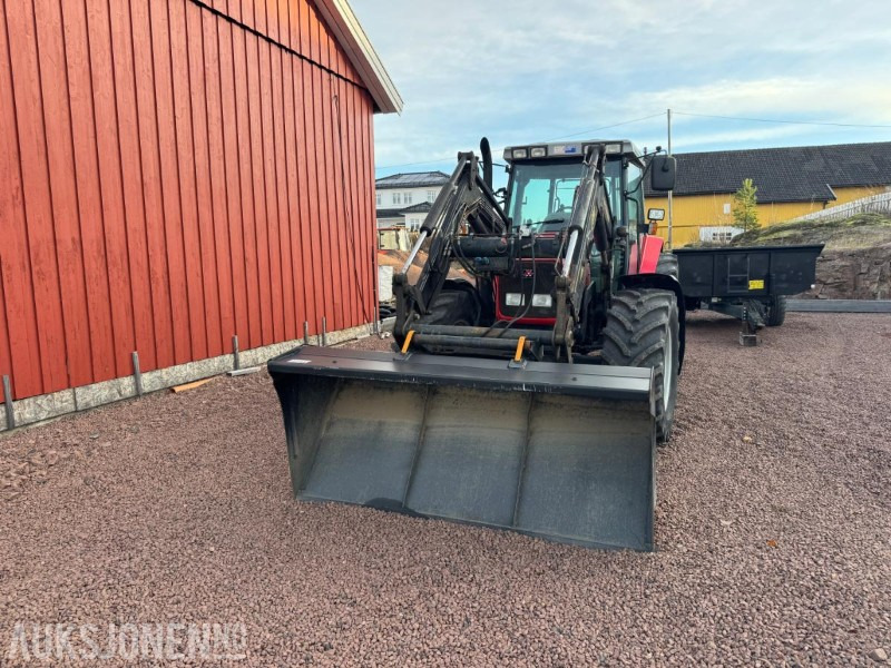 2000 Massey Ferguson 6265 Traktor med Frotlaster og skjær - Трактор: снимка 2 2000 Massey Ferguson 6265 Traktor med Frotlaster og skjær - Трактор: снимка 2