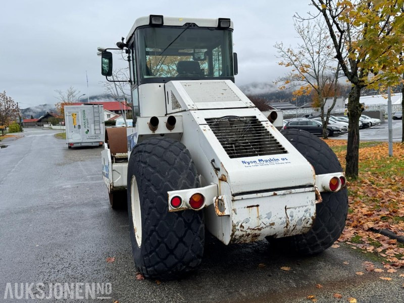 2001 AMMANN AC110-2T Vals / 2465 timer - Валяк: снимка 4 2001 AMMANN AC110-2T Vals / 2465 timer - Валяк: снимка 4