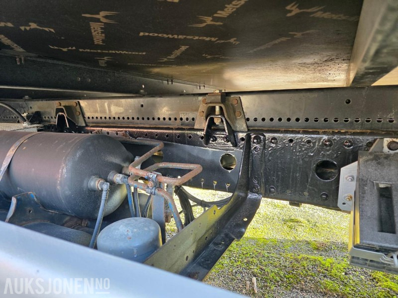 Лизинг на  2001 Mercedes-Benz 817L/42 ATEGO SKAPBIL 36m³ MED LASTELEM 2001 Mercedes-Benz 817L/42 ATEGO SKAPBIL 36m³ MED LASTELEM: снимка 16