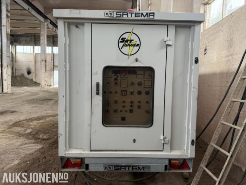 2001 SDMO JS180K aggregat - 180 kVA - Satema - 24 169 t - Biltilhenger - Строително оборудване: снимка 3 2001 SDMO JS180K aggregat - 180 kVA - Satema - 24 169 t - Biltilhenger - Строително оборудване: снимка 3