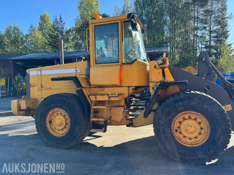 2001 Volvo L90 D hjullaster med skuffe - Колесен товарач: снимка 4 2001 Volvo L90 D hjullaster med skuffe - Колесен товарач: снимка 4