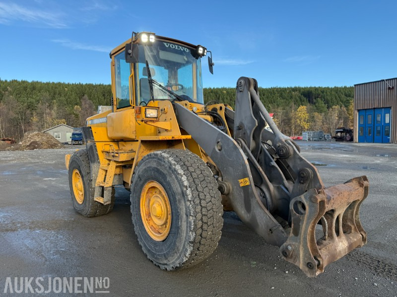 2001 Volvo L90D - 8868t - 17 000kg - Колесен товарач: снимка 3 2001 Volvo L90D - 8868t - 17 000kg - Колесен товарач: снимка 3